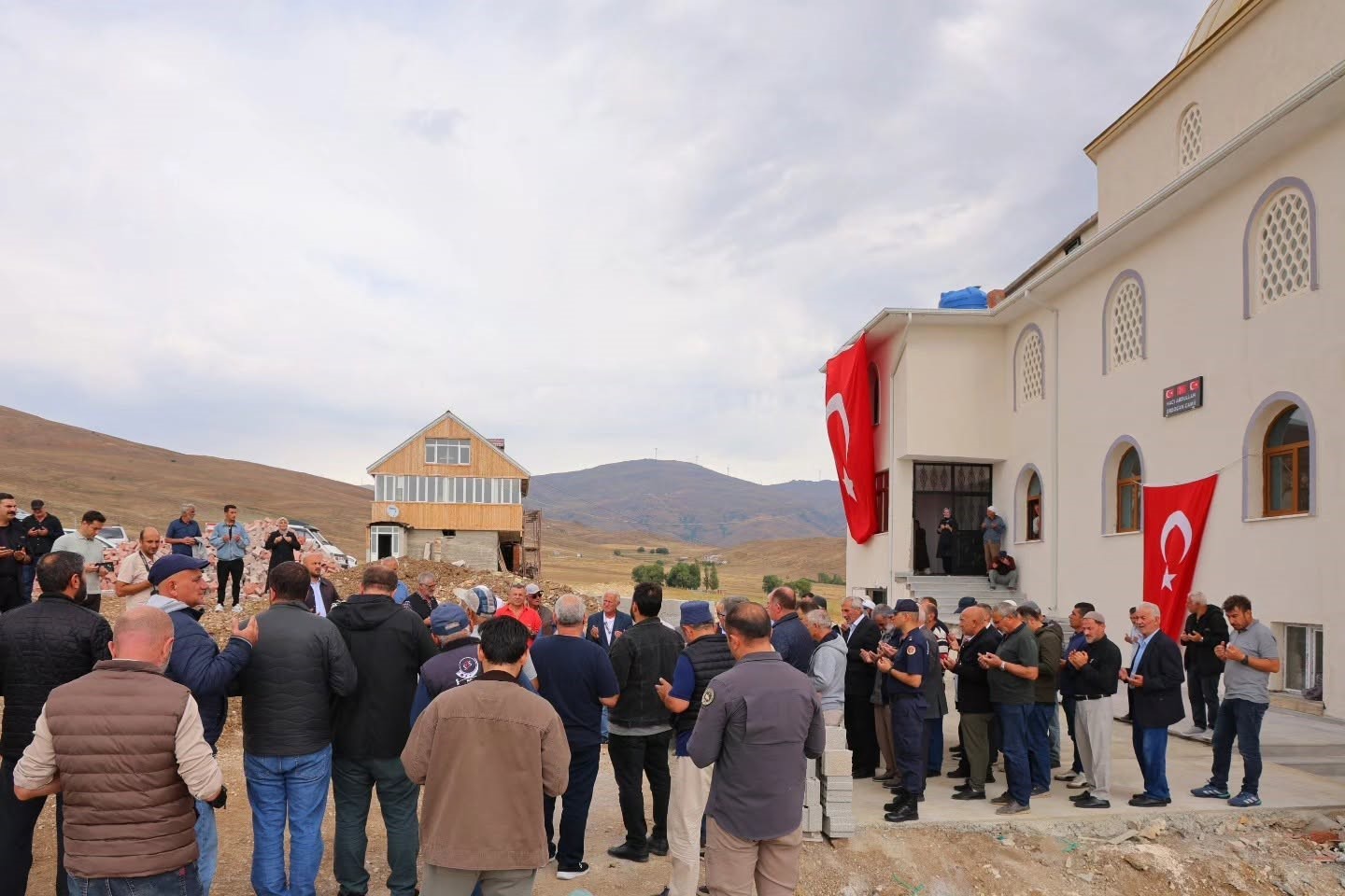 Aydıntepe’de Hacı Abdullah Erdoğan Camii ibadete açıldı