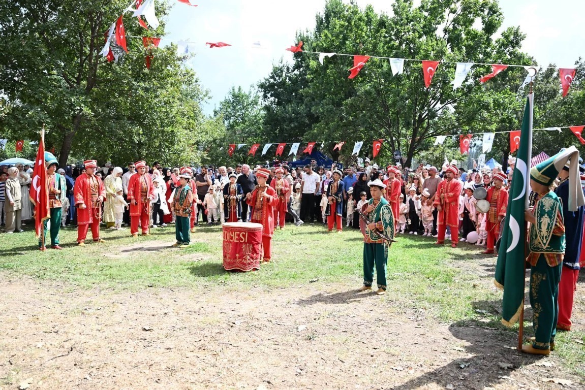 Kartepe’de sünnet şöleni