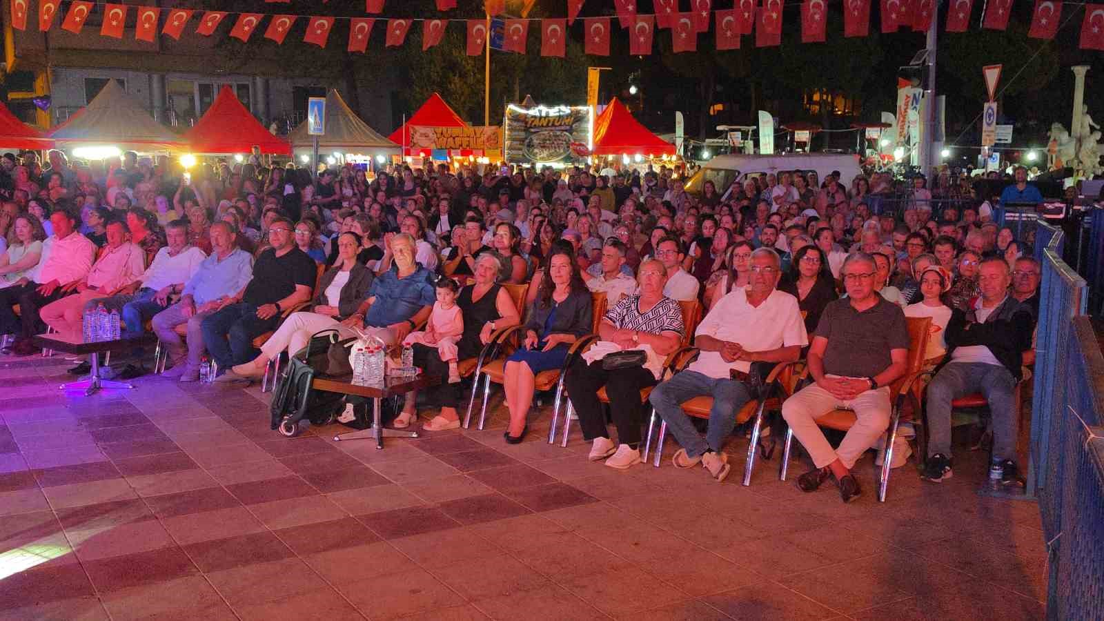 Karacasu Zara ile çifte bayram yaşadı