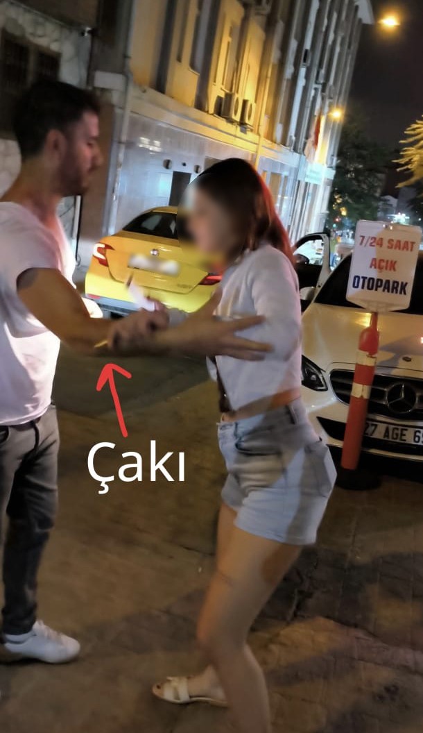 Karaköy’de taksiye binen Kanadalı turiste takside gasp sonrası bıçaklı yaralama iddiası
