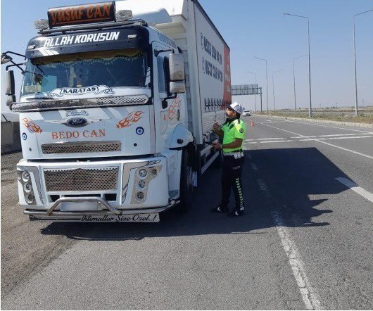 Kars’ta şehirler arası yollarda trafik denetimleri sürüyor