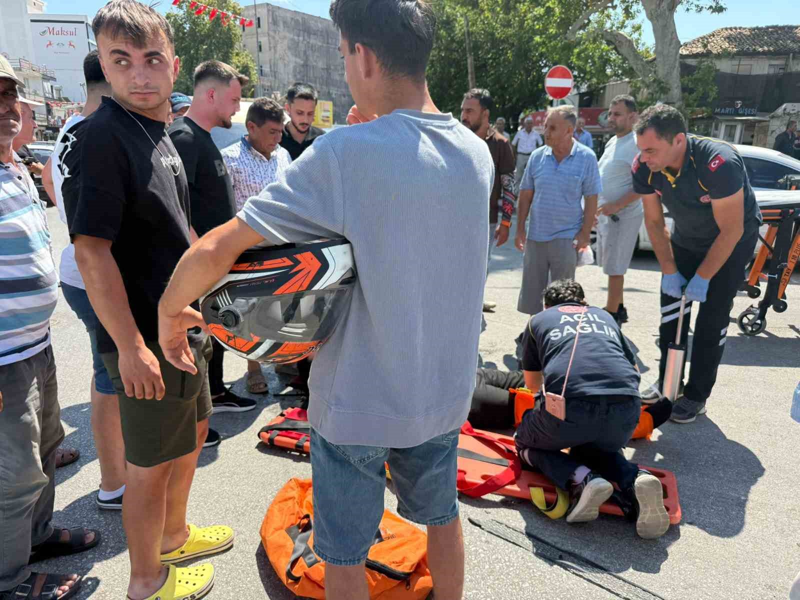 Serik’te hafif ticari araç ile motosiklet çarpıştı: 1 yaralı