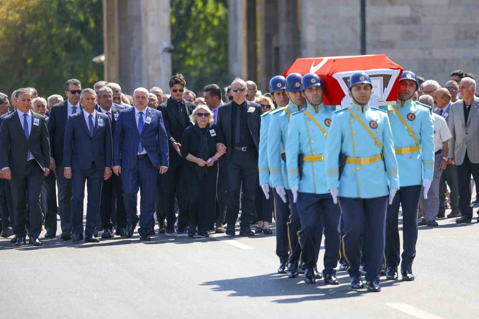 Eski CHP Milletvekili Mehmet Cevdet Selvi için TBMM’de cenaze töreni düzenlendi
