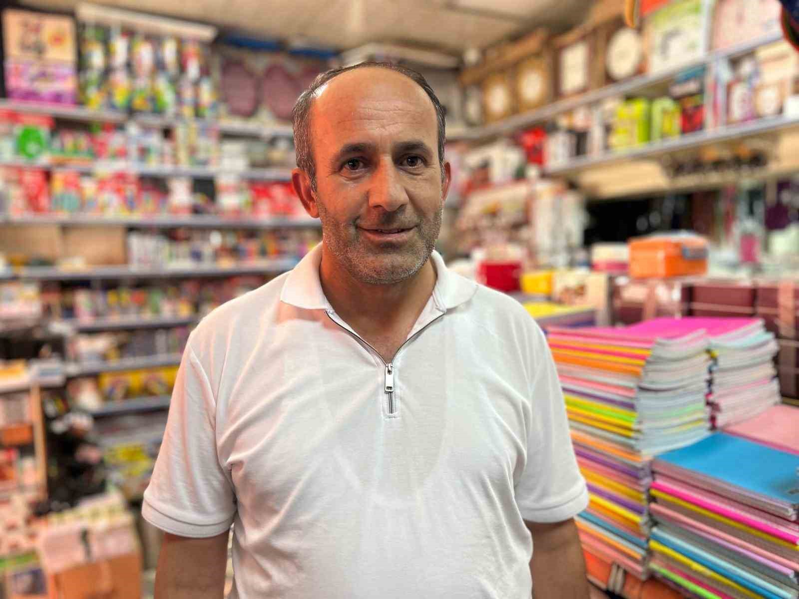 Van’da kırtasiyelerde okul hazırlığı başladı
