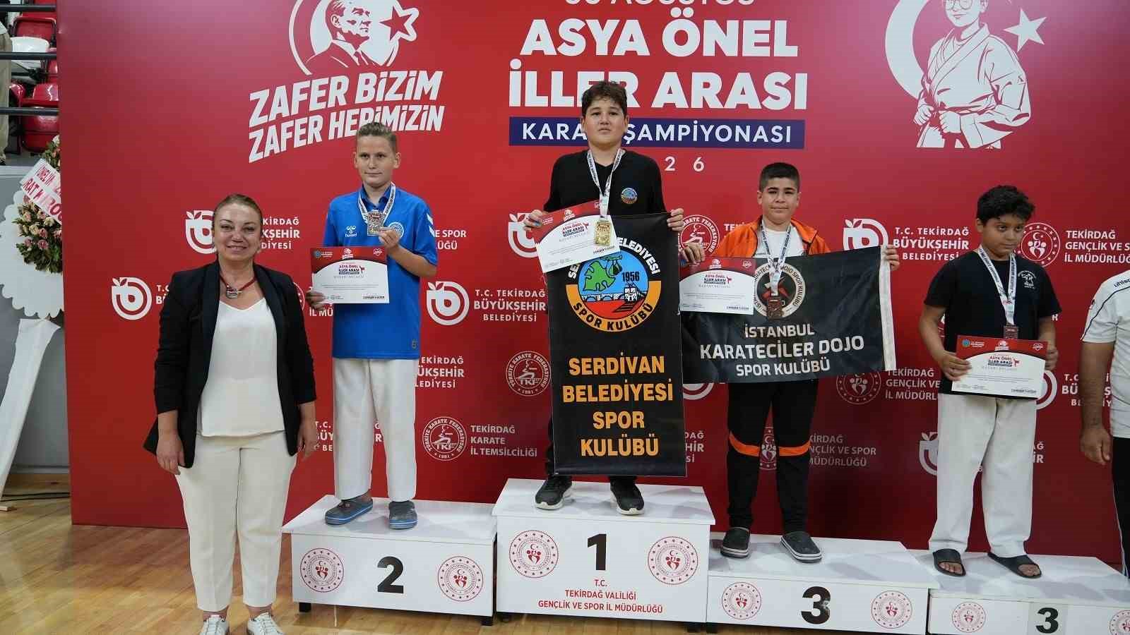 Asya’nın hayalleri yüzlerce çocuğun mücadelesine emanet