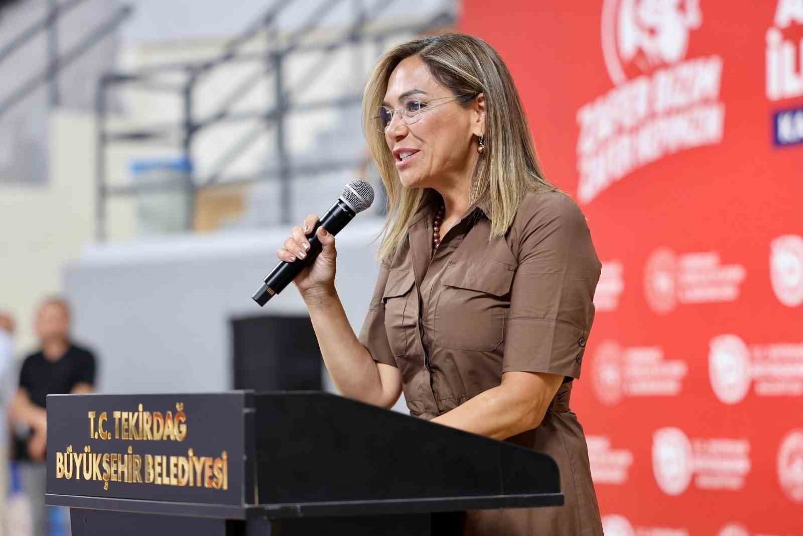 Asya’nın hayalleri yüzlerce çocuğun mücadelesine emanet