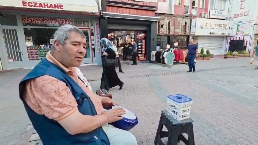 Kütahya’da "Garip Ahmet" gönüllere dokunuyor