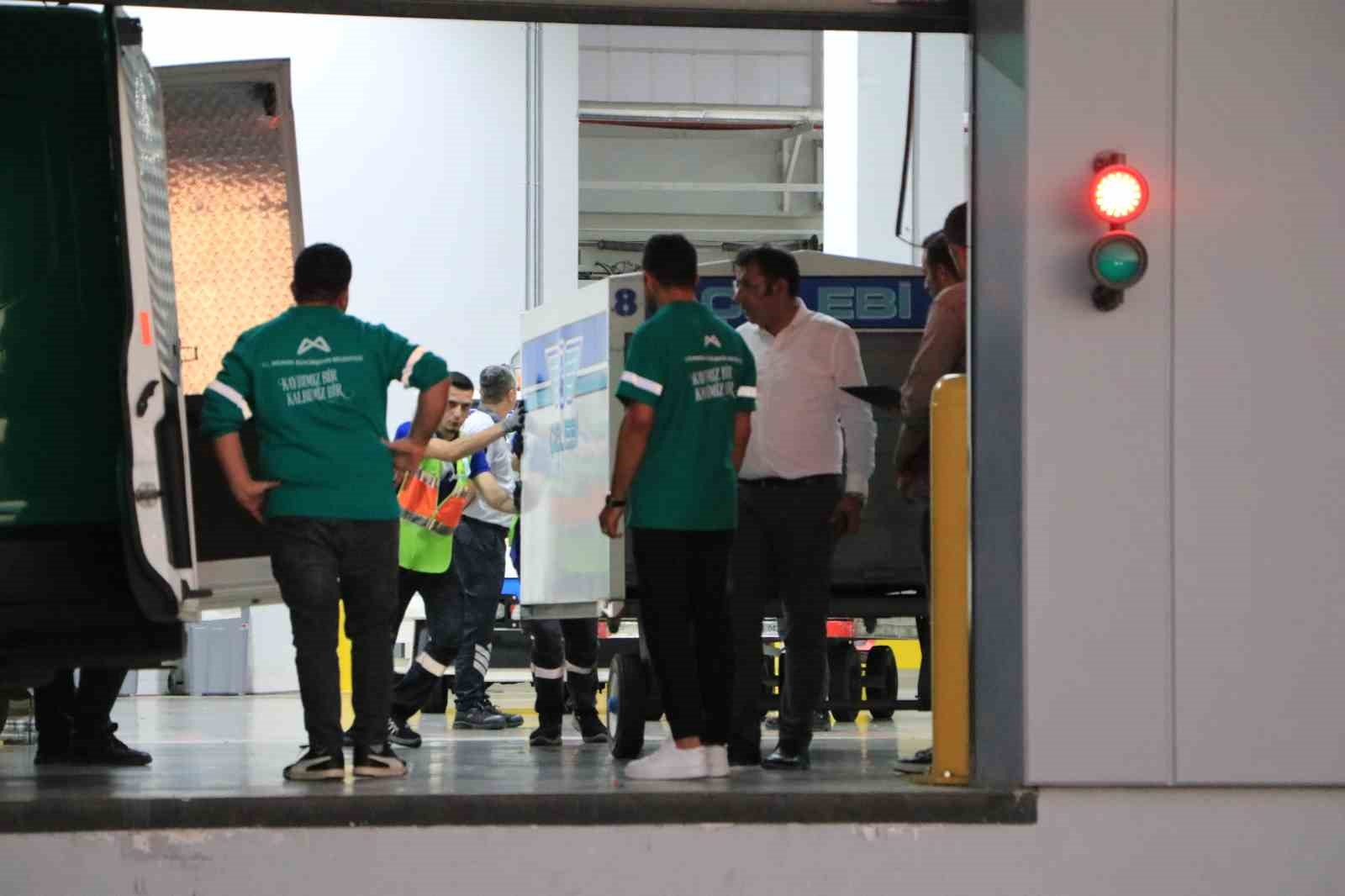 Girne’deki feribot faciasında ölen 2 kişinin cenazesi Mersin’e getirildi