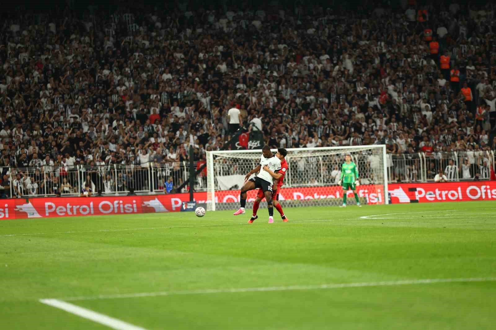 Trendyol Süper Lig: Beşiktaş: 1 - Çorum FK: 0