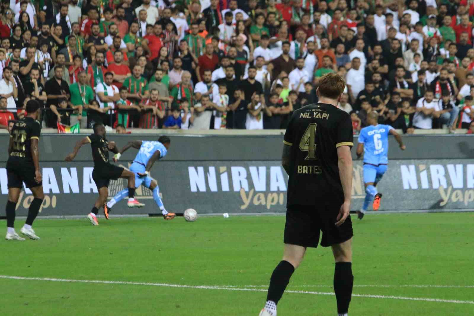 Tredyol Süper Lig: Amed Sportif Faaliyetler: 1 - Trabzonspor: 1 (İlk yarı)