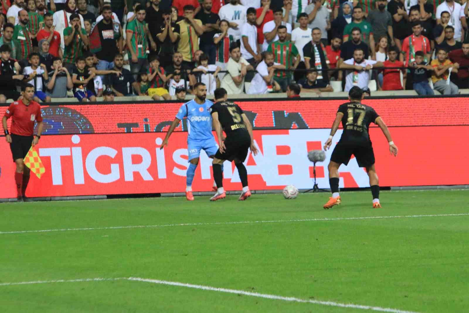 Tredyol Süper Lig: Amed Sportif Faaliyetler: 1 - Trabzonspor: 1 (İlk yarı)