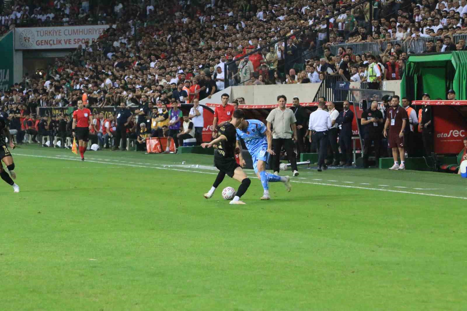 Tredyol Süper Lig: Amed Sportif Faaliyetler: 1 - Trabzonspor: 1 (İlk yarı)