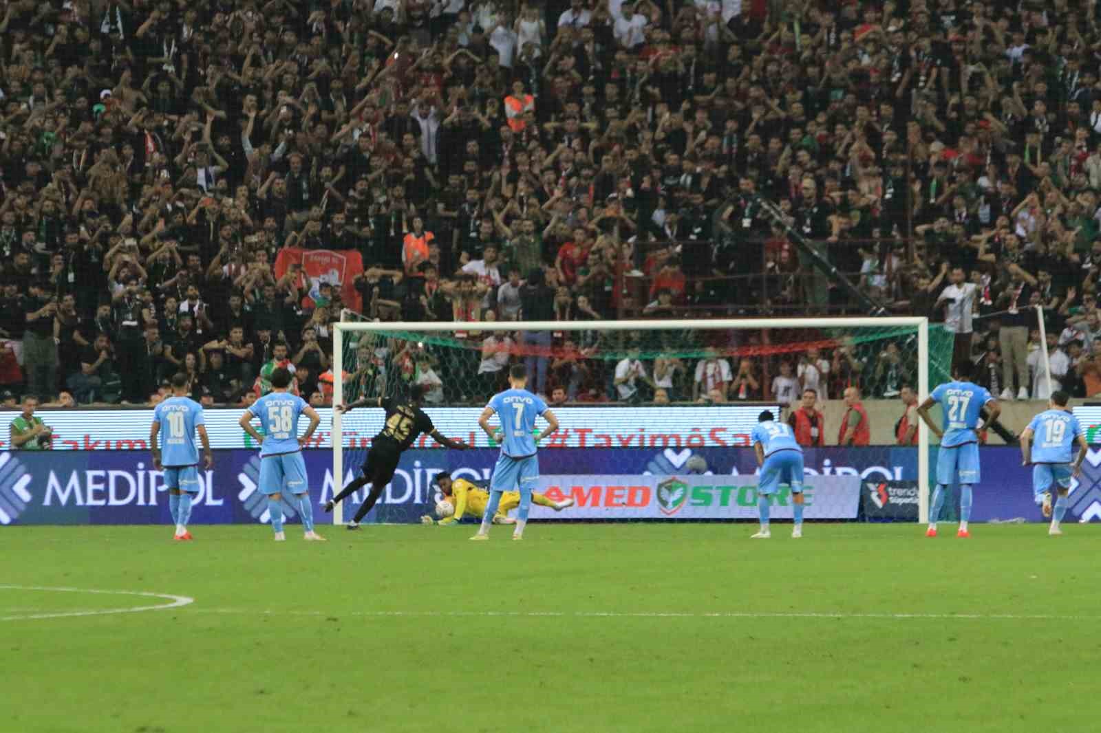 Tredyol Süper Lig: Amed Sportif Faaliyetler: 1 - Trabzonspor: 1 (İlk yarı)