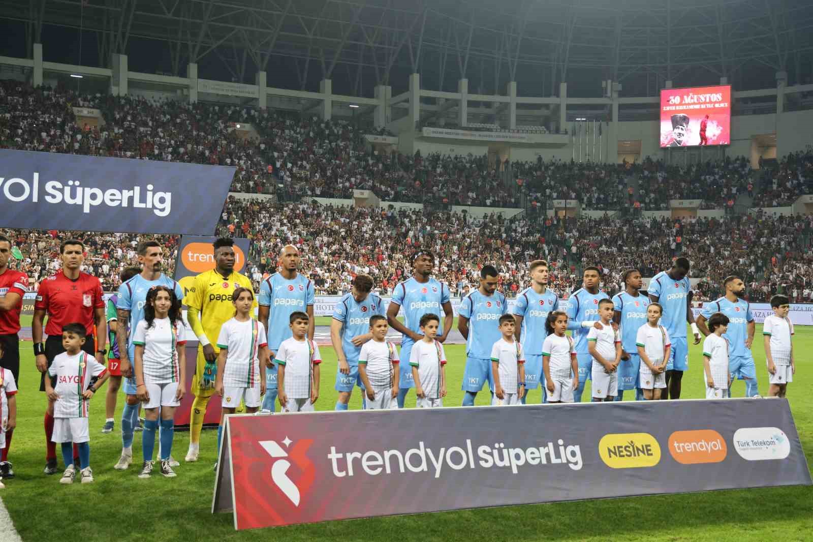 Trendyol Süper Lig: Amed SF: 0 - Trabzonspor: 1 (Maç devam ediyor)