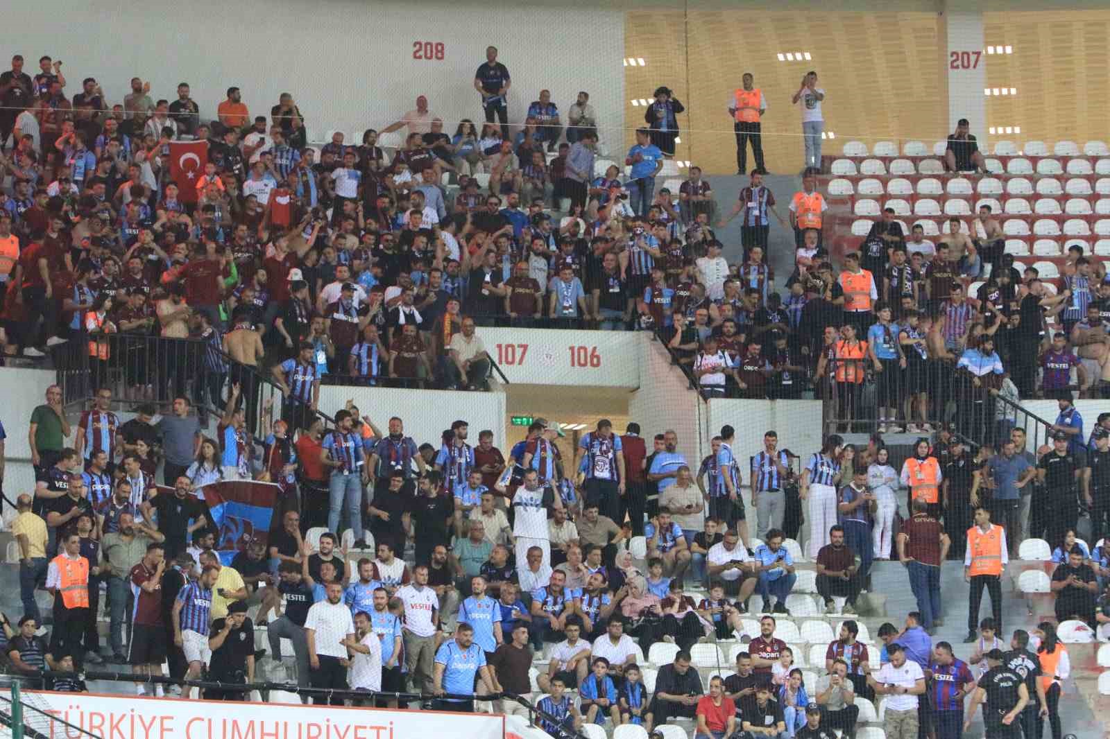 Trendyol Süper Lig: Amed SF: 0 - Trabzonspor: 1 (Maç devam ediyor)