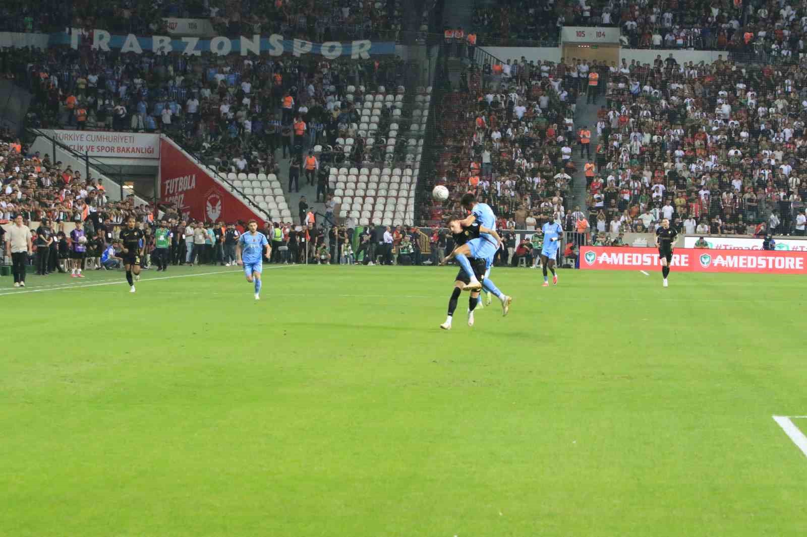Trendyol Süper Lig: Amed SF: 0 - Trabzonspor: 1 (Maç devam ediyor)