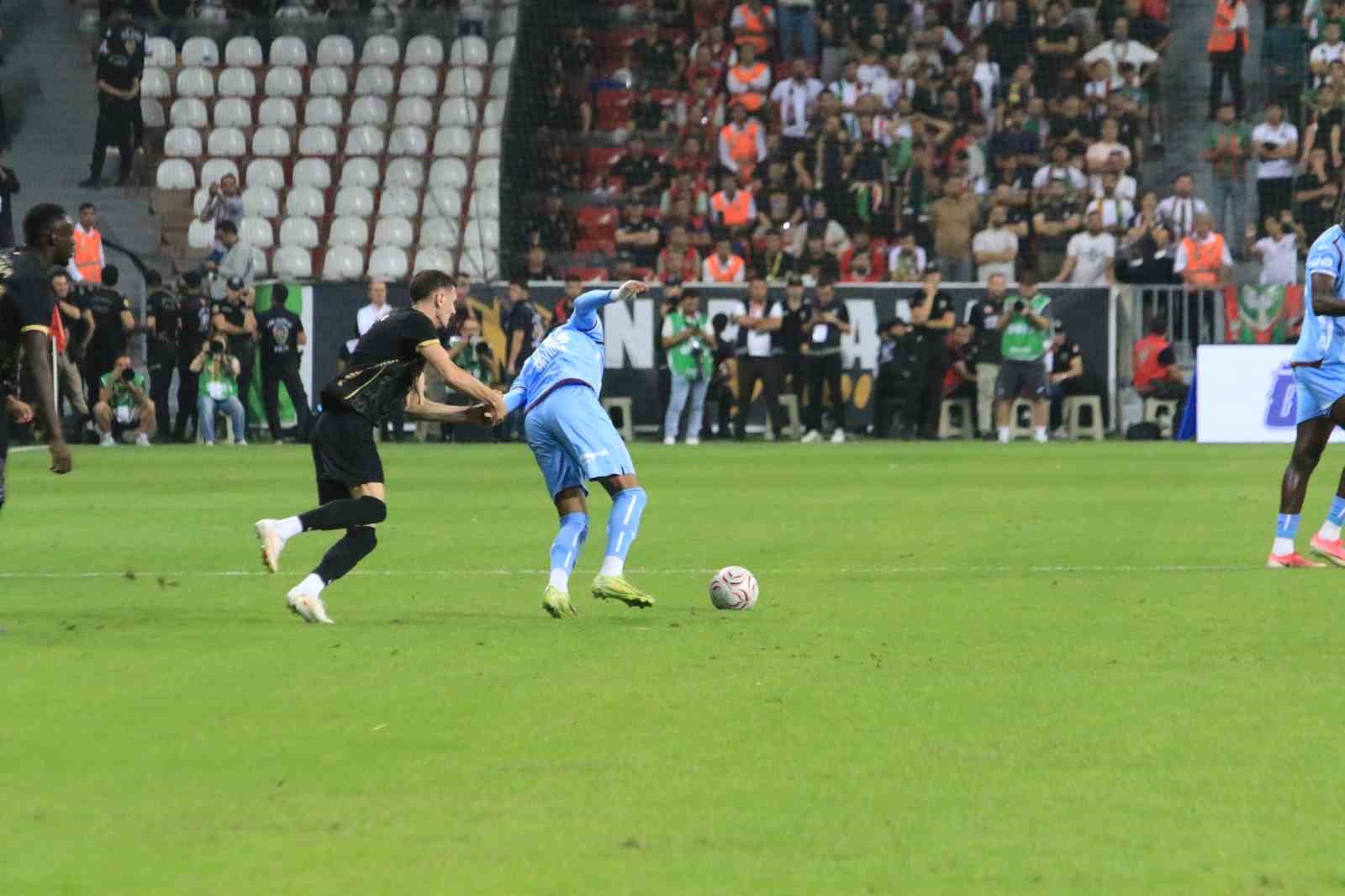 Trendyol Süper Lig: Amed SF: 0 - Trabzonspor: 1 (Maç devam ediyor)