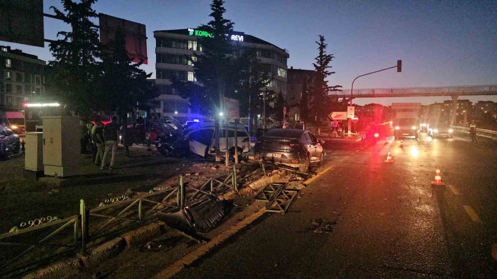 Çerkezköy’de iki araç kafa kafaya çarpıştı: 6 yaralı