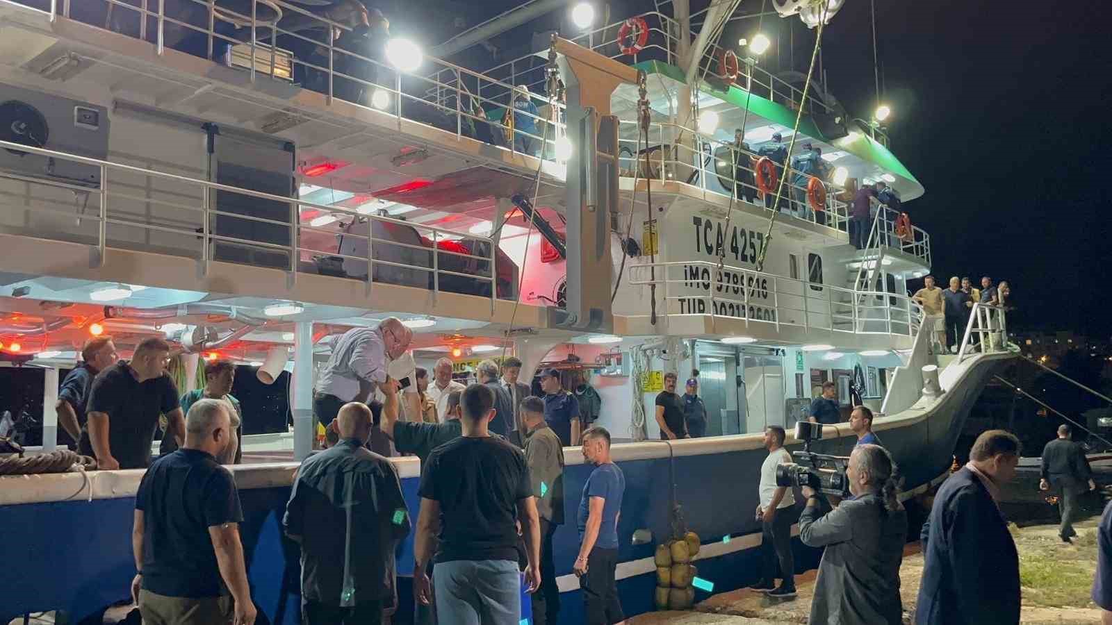 Fatsa’da "Vira Bismillah" heyecanı: Balıkçılar denize açıldı