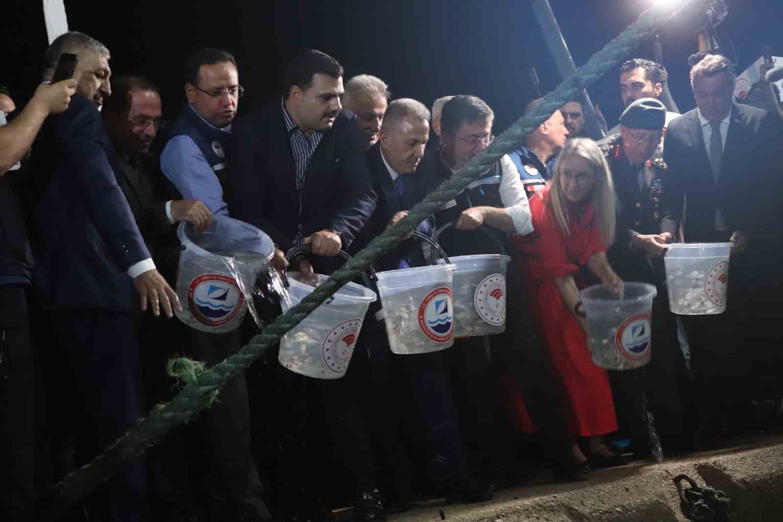 Bakan Yumaklı’dan balıkçılara 40 milyon liralık kredi müjdesi