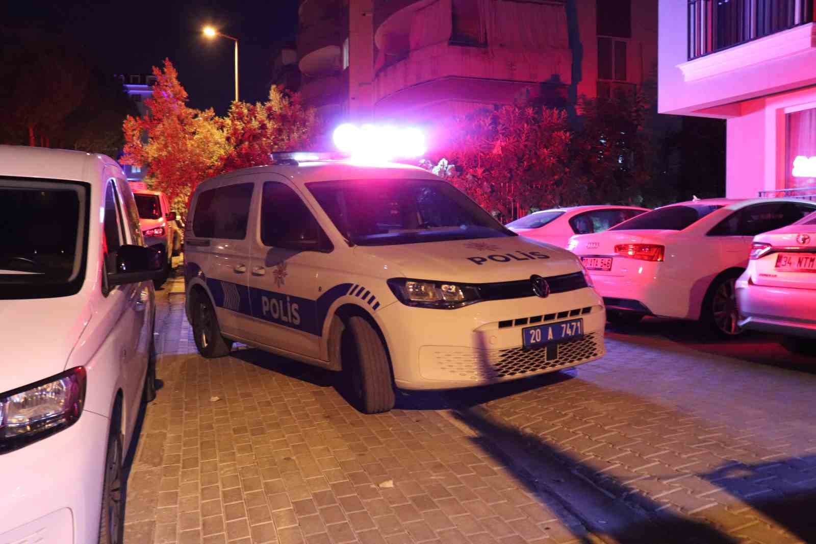 Ev arkadaşları arasında çıkan tartışmada kan aktı