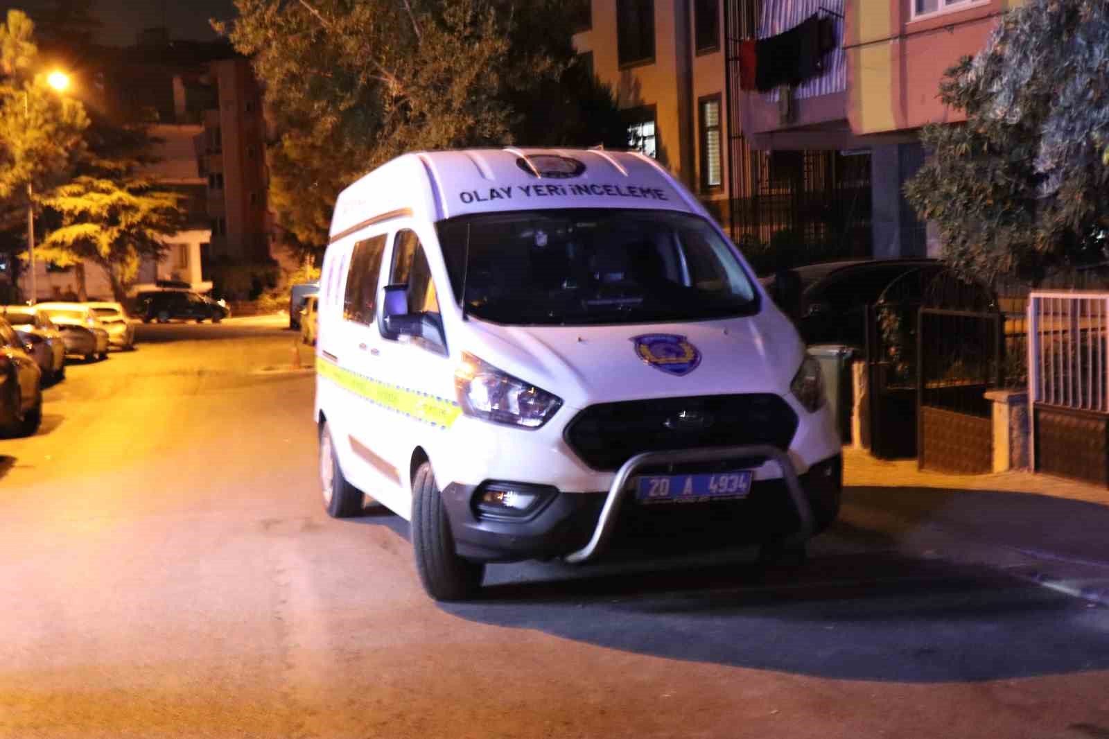 Ev arkadaşları arasında çıkan tartışmada kan aktı