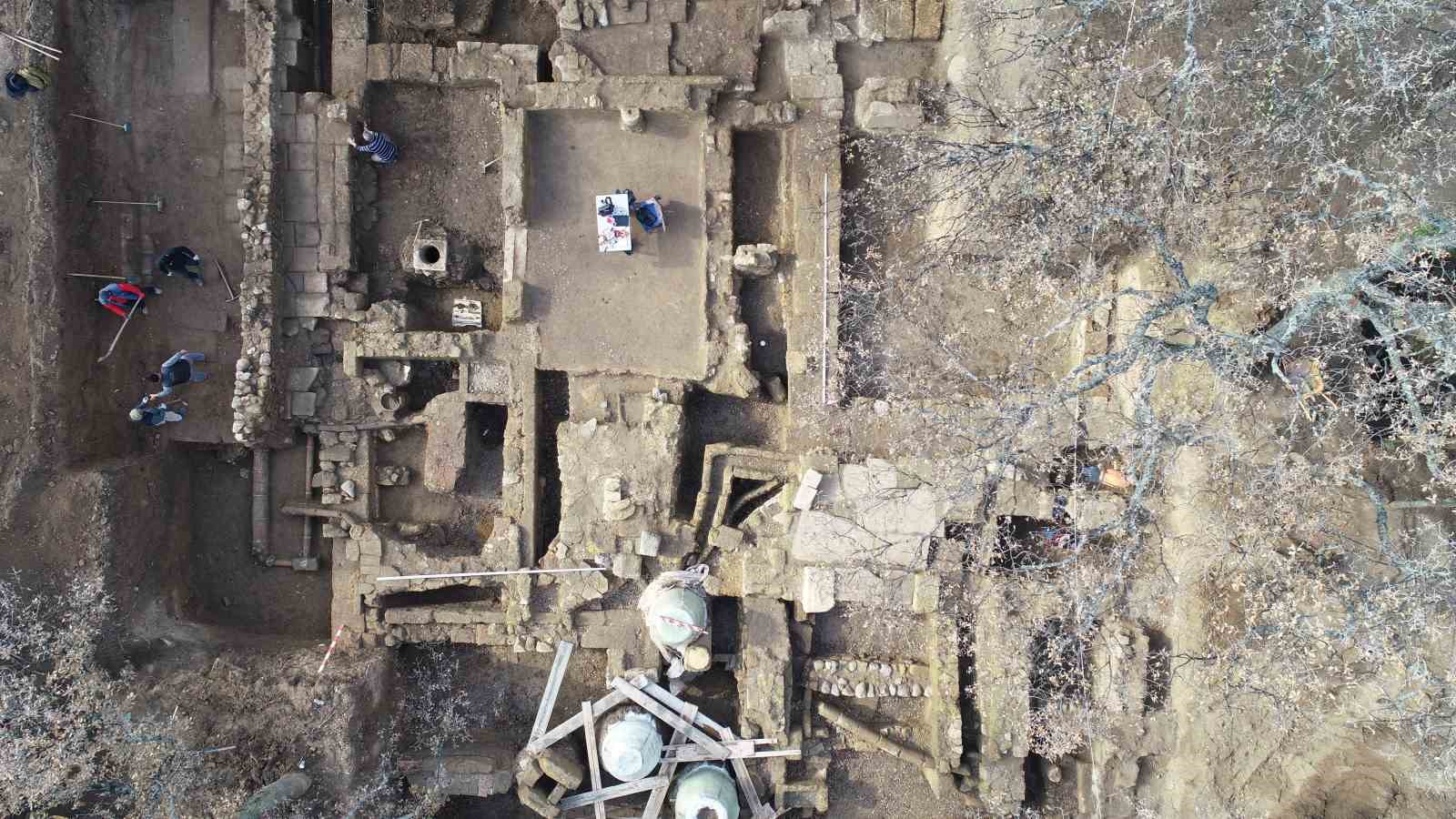 Adramytteion’da Roma villasının eşsiz mozaikleri gün yüzüne çıktı