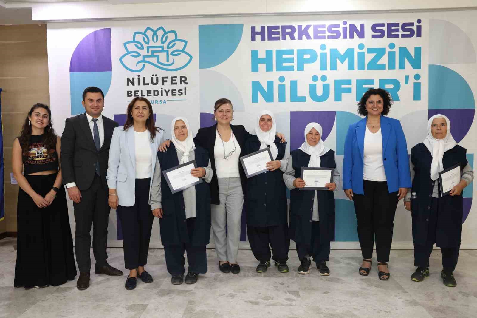 Nilüfer Belediyesi kursiyerleri sertifikalarını aldı