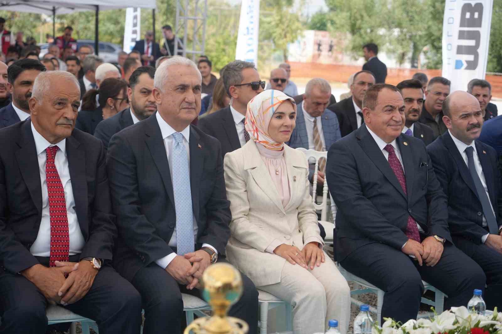 Aile ve Sosyal Hizmetler Bakanı Göktaş: "Çocuklarımızın ev ortamında büyüdüğü bir modeli hayata geçirdik"