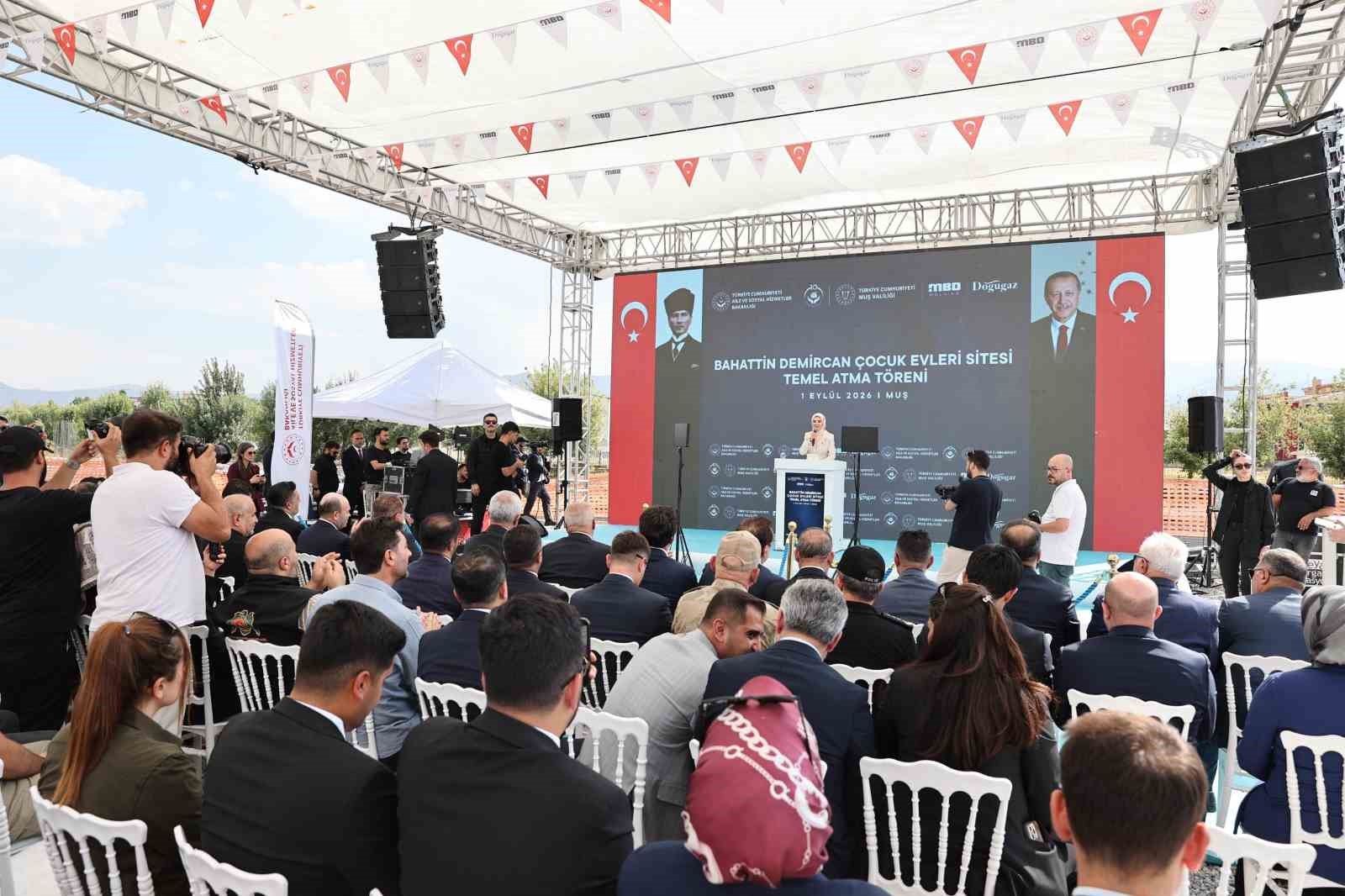 Aile ve Sosyal Hizmetler Bakanı Göktaş: "Çocuklarımızın ev ortamında büyüdüğü bir modeli hayata geçirdik"