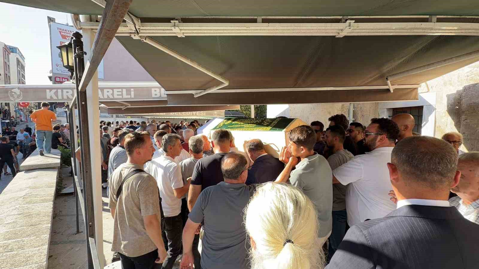 Evinin balkonundan düşen görme engelli adam son yolculuğuna uğurlandı