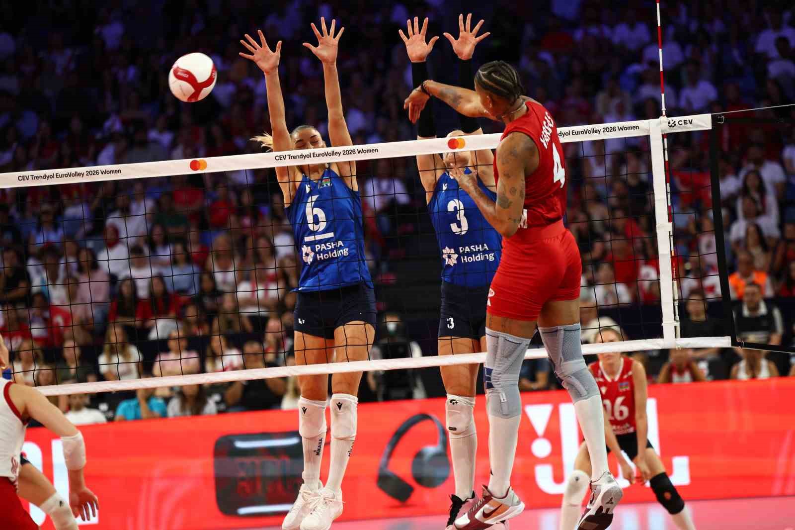 Milliler, CEV Avrupa Şampiyonası’nda çeyrek finale yükseldi