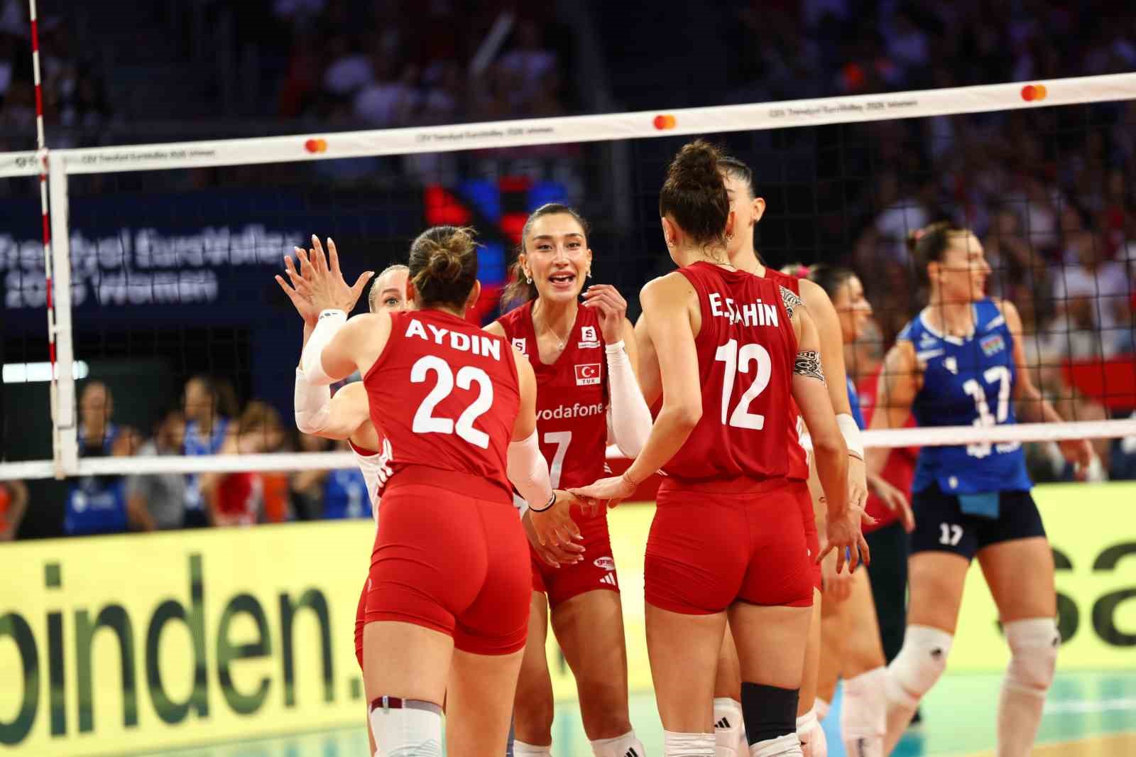 Milliler, CEV Avrupa Şampiyonası’nda çeyrek finale yükseldi