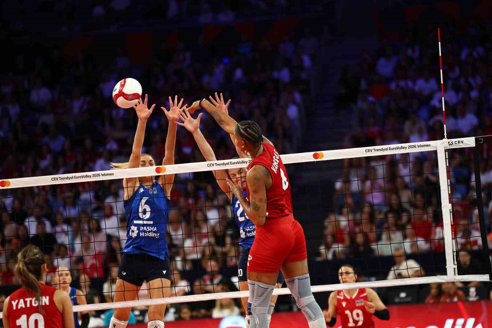 Milliler, CEV Avrupa Şampiyonası’nda çeyrek finale yükseldi