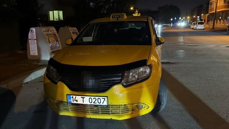 Bolu’da taksi ile motokurye çarpıştı: 1 yaralı