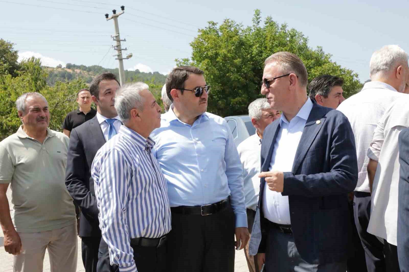 Vali Musa Işın, yol yapım çalışmalarını yerinde inceledi