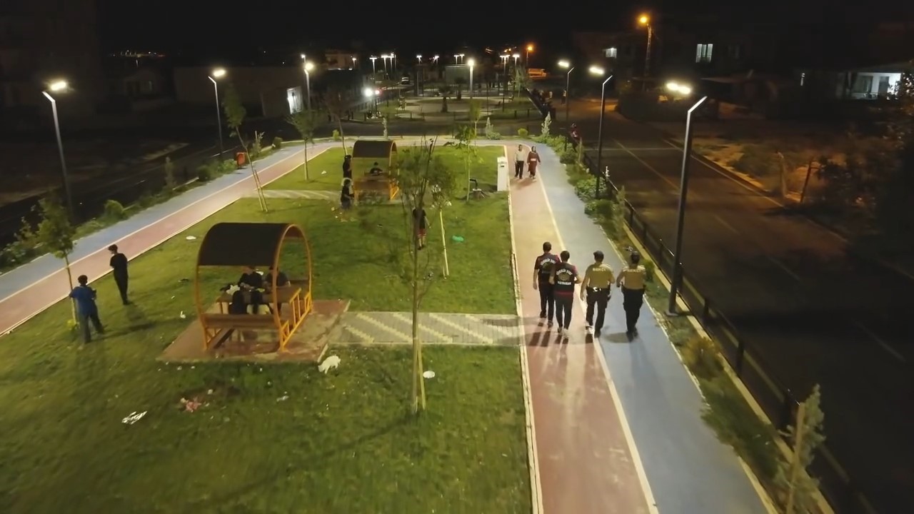 Adıyaman’da asayiş uygulamasında 2 aranan şahıs yakalandı