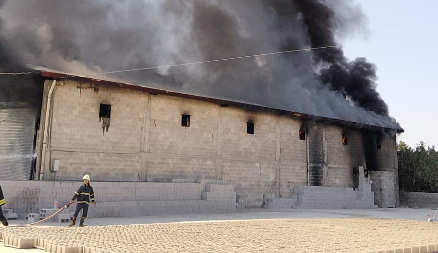 Gaziantep’te atık yağ tesisinde yangın: Ekiplerin müdahalesi sürüyor