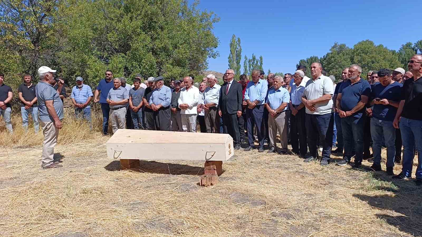 Muğla’da öldürülen genç kadın memleketi Malatya’da toprağa verildi