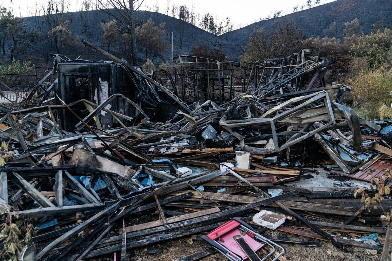 Yangın, geride izleri yıllarca silinmeyecek acı bir manzara bıraktı