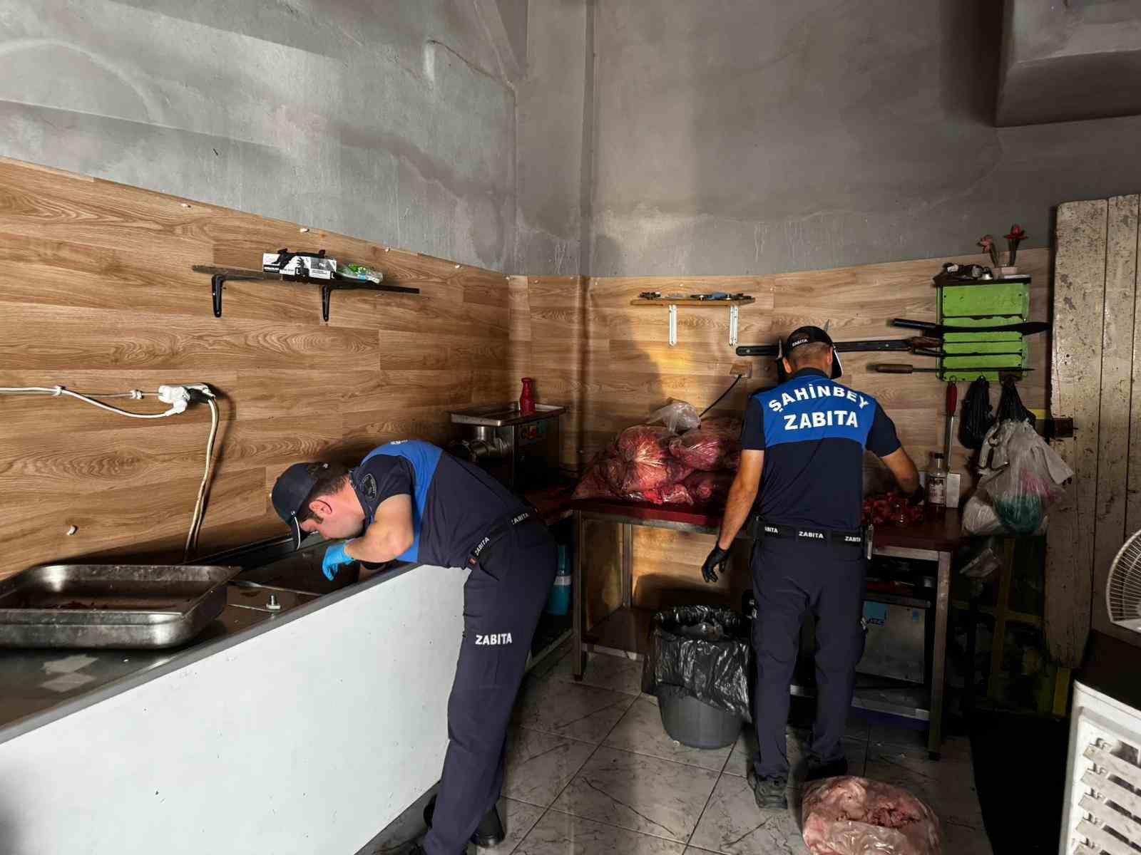 Gaziantep’te 500 kilo bozuk ciğer ve et ürünü ele geçirildi