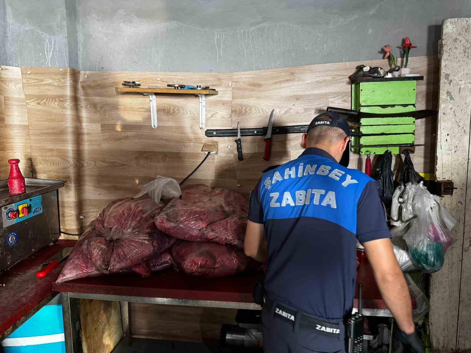 Gaziantep’te 500 kilo bozuk ciğer ve et ürünü ele geçirildi