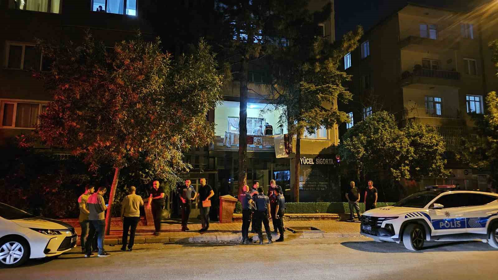 Tartıştığı üvey babasını bıçaklayarak ağır yaraladı