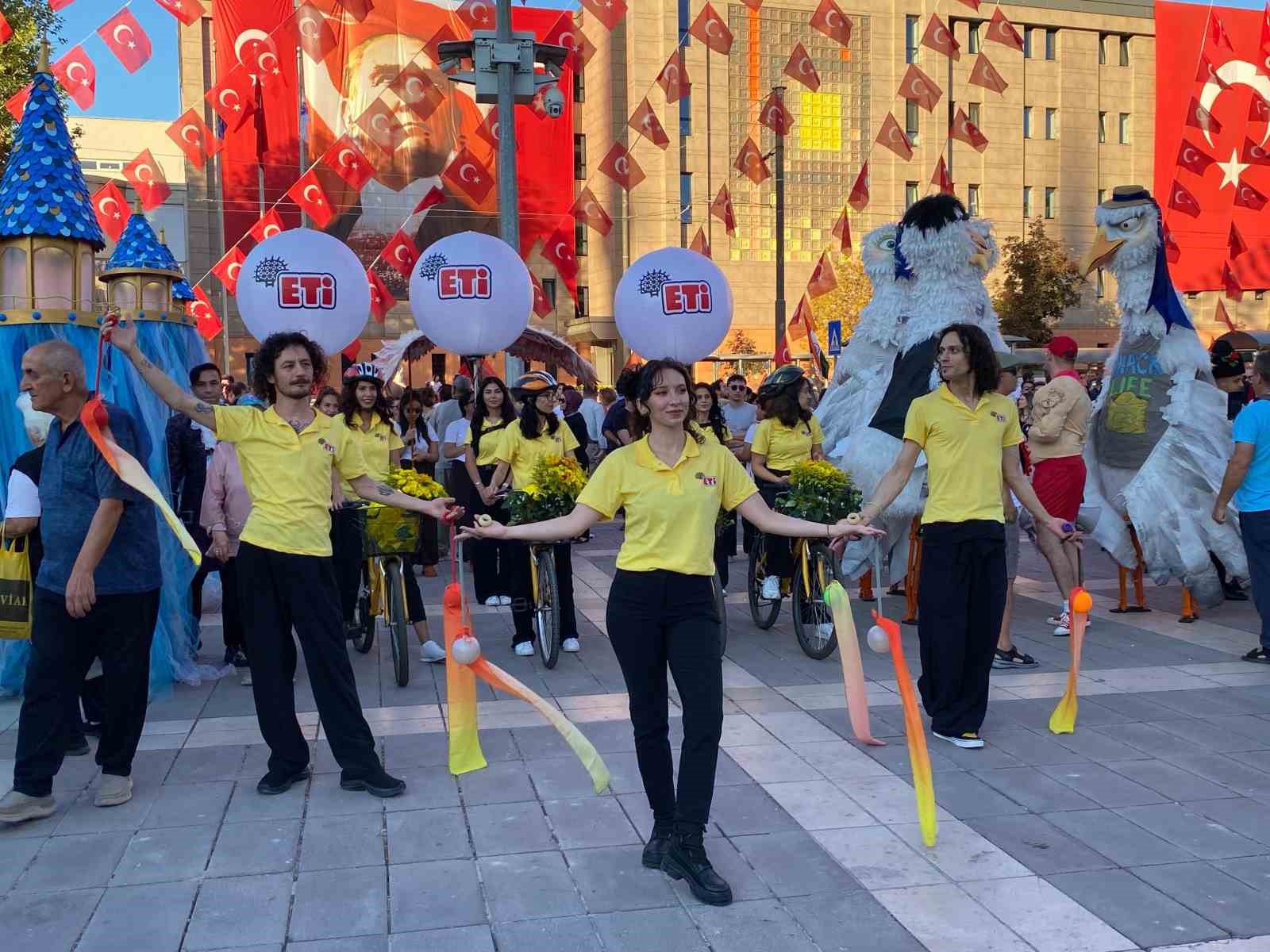 "Uluslararası Eskişehir Porsuk Festivali" coşkuyla başladı
