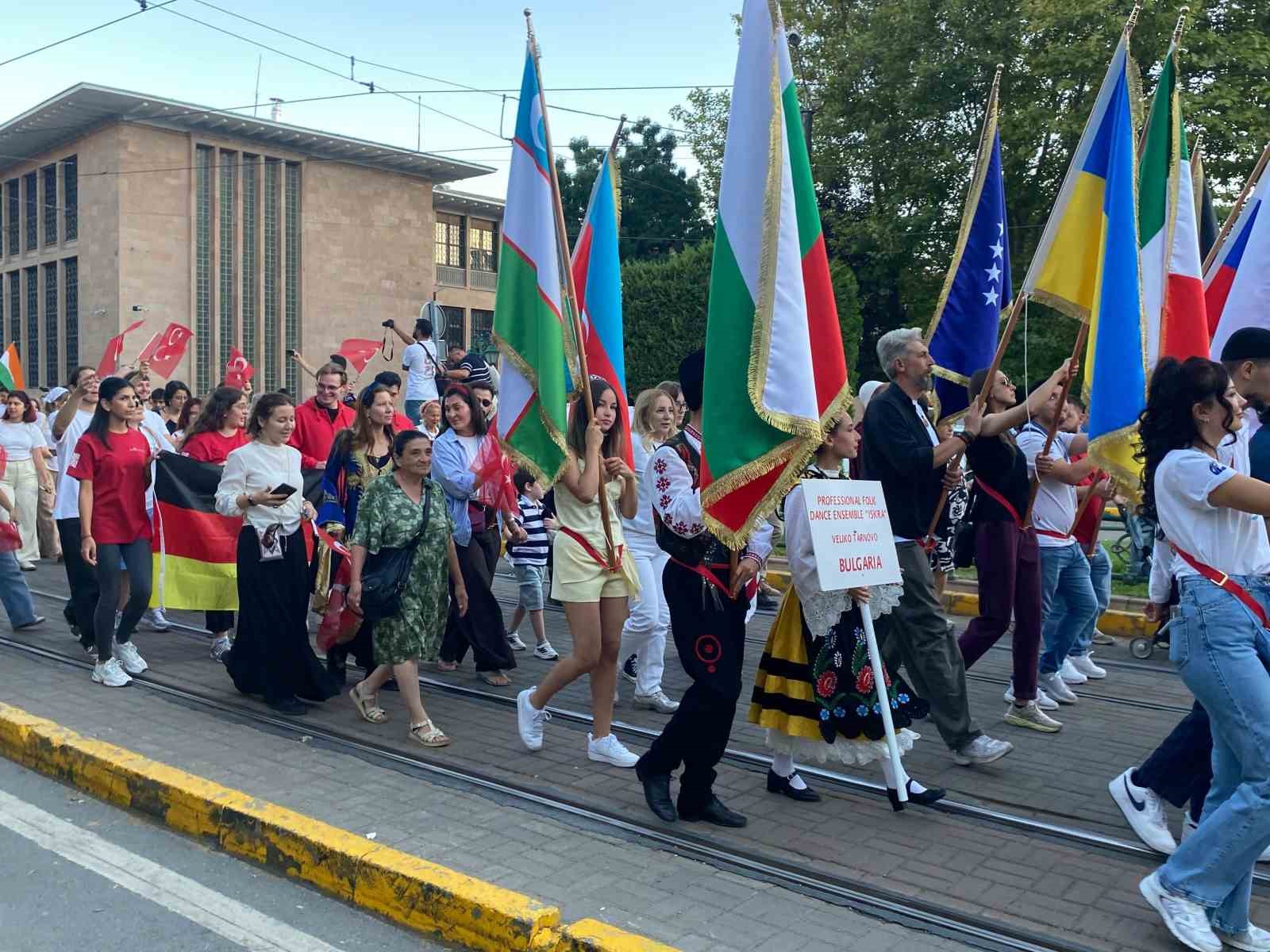 "Uluslararası Eskişehir Porsuk Festivali" coşkuyla başladı