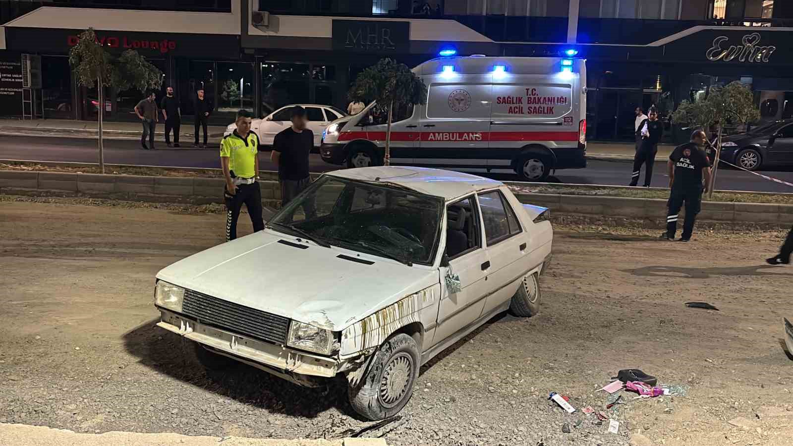 Takla atan otomobilden burnu bile kanamadan çıktı