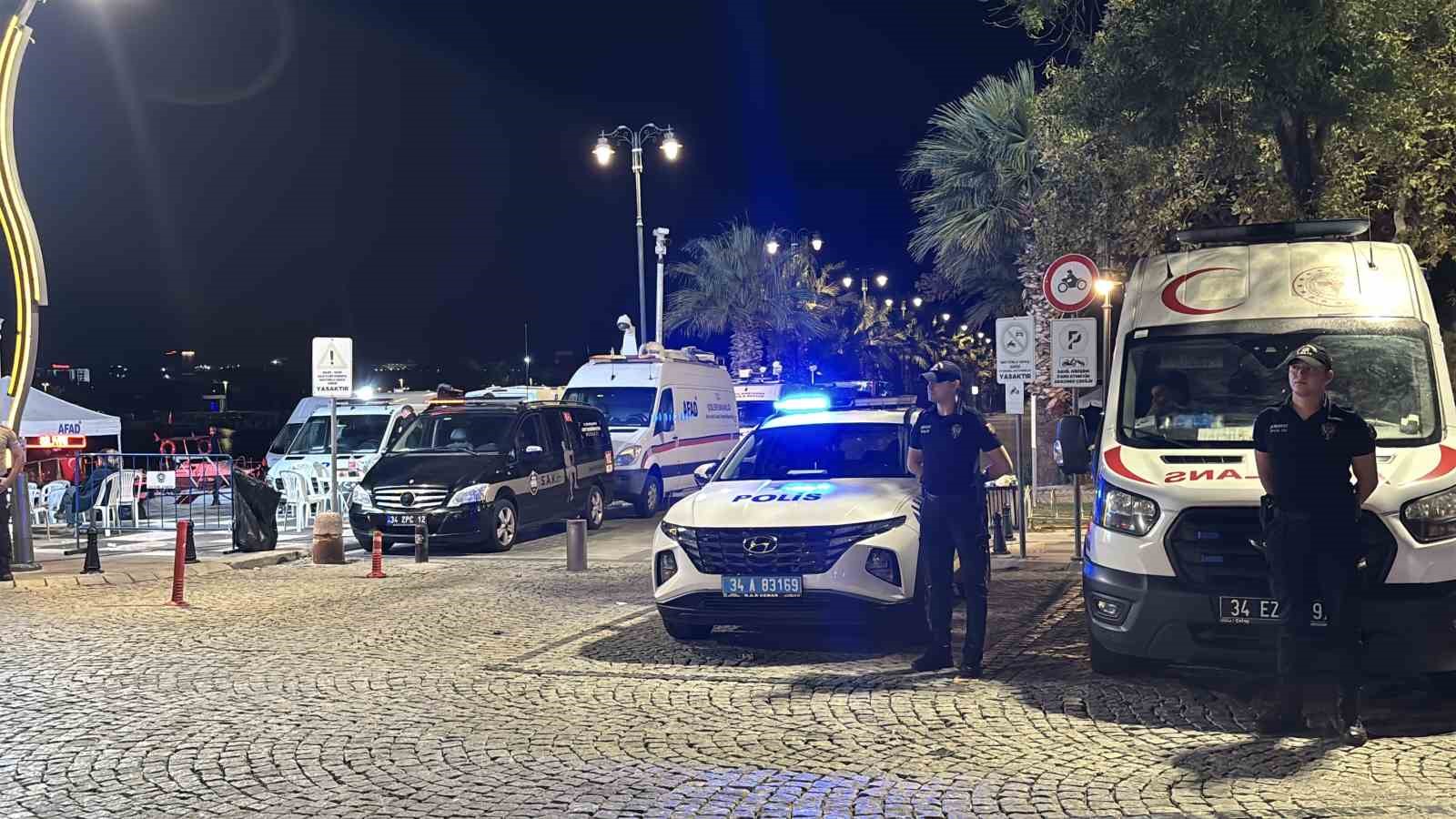 Silivri açıklarında batan gemi için gece saatlerinde arama kurtarma çalışmaları hız kesmeden devam etti