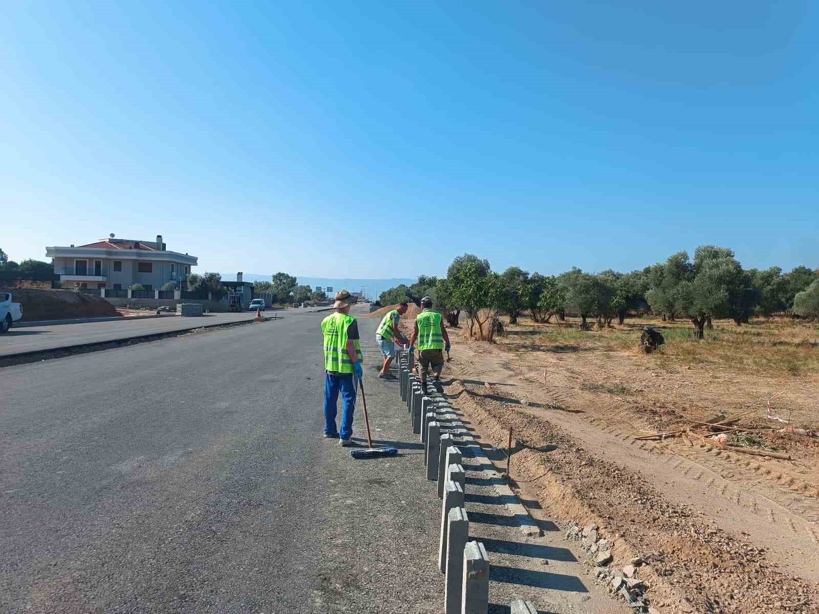 Aydın Büyükşehir 17 ilçede çalışmalarına devam ediyor