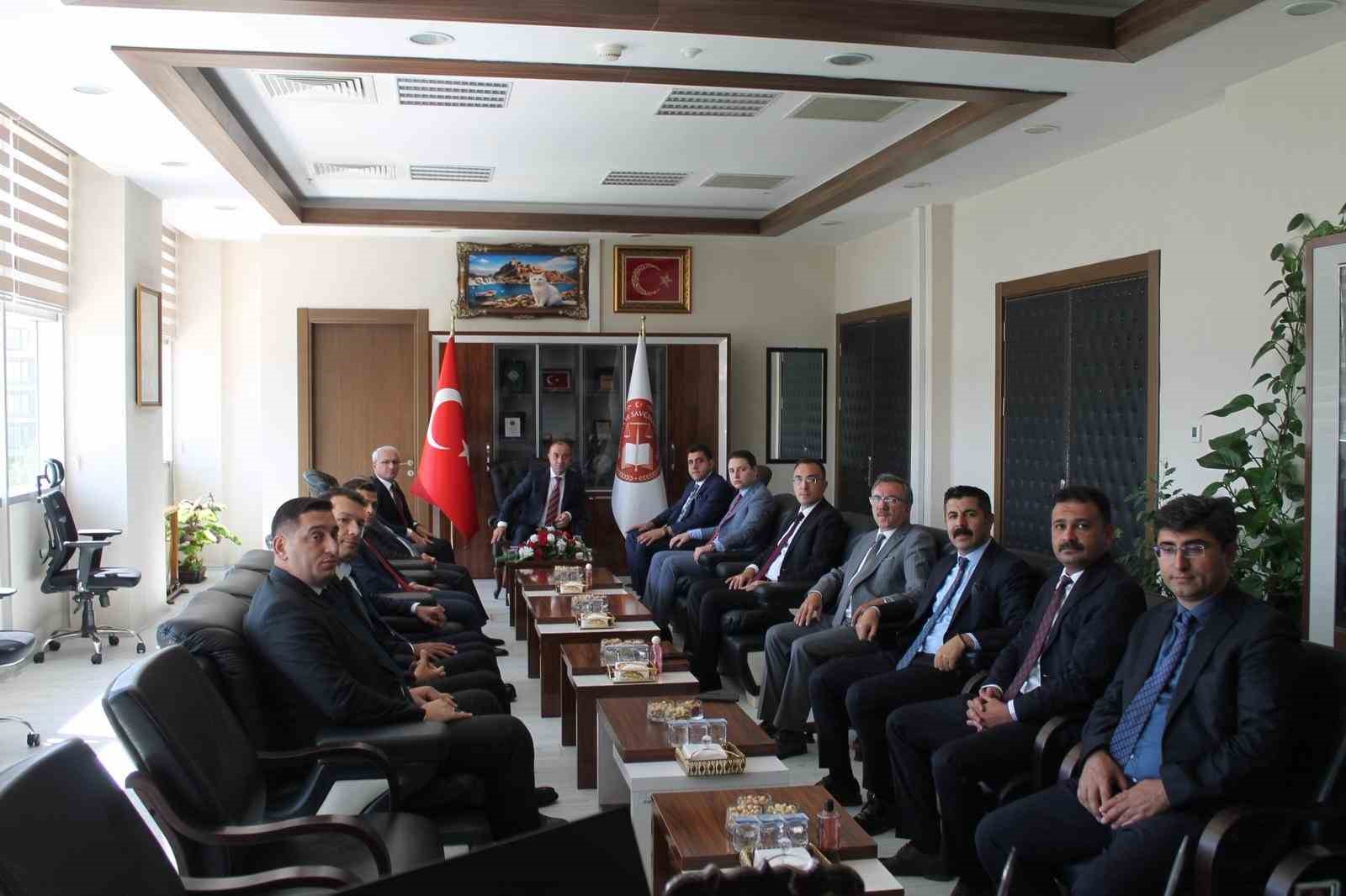 HSK Üyesi Sait Özdemir’den Van’da önemli ziyaretler
