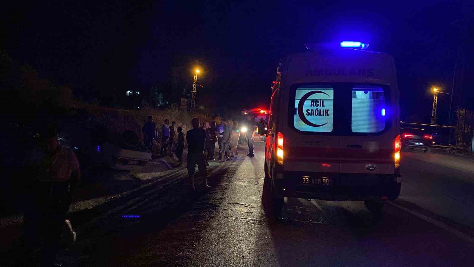 Ters dönen otomobilden sağ çıktı